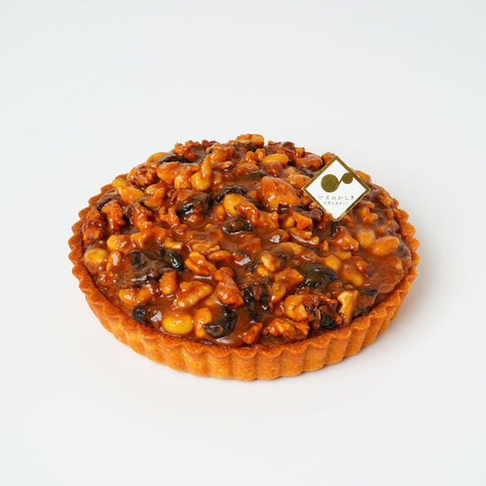 長野県産くるみとナガノパープルの大豆キャラメルタルト